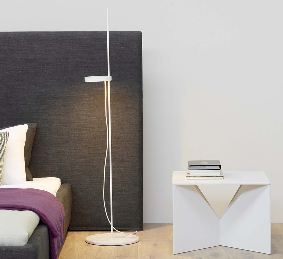 E15 Palo Lt06 Floor Lamp