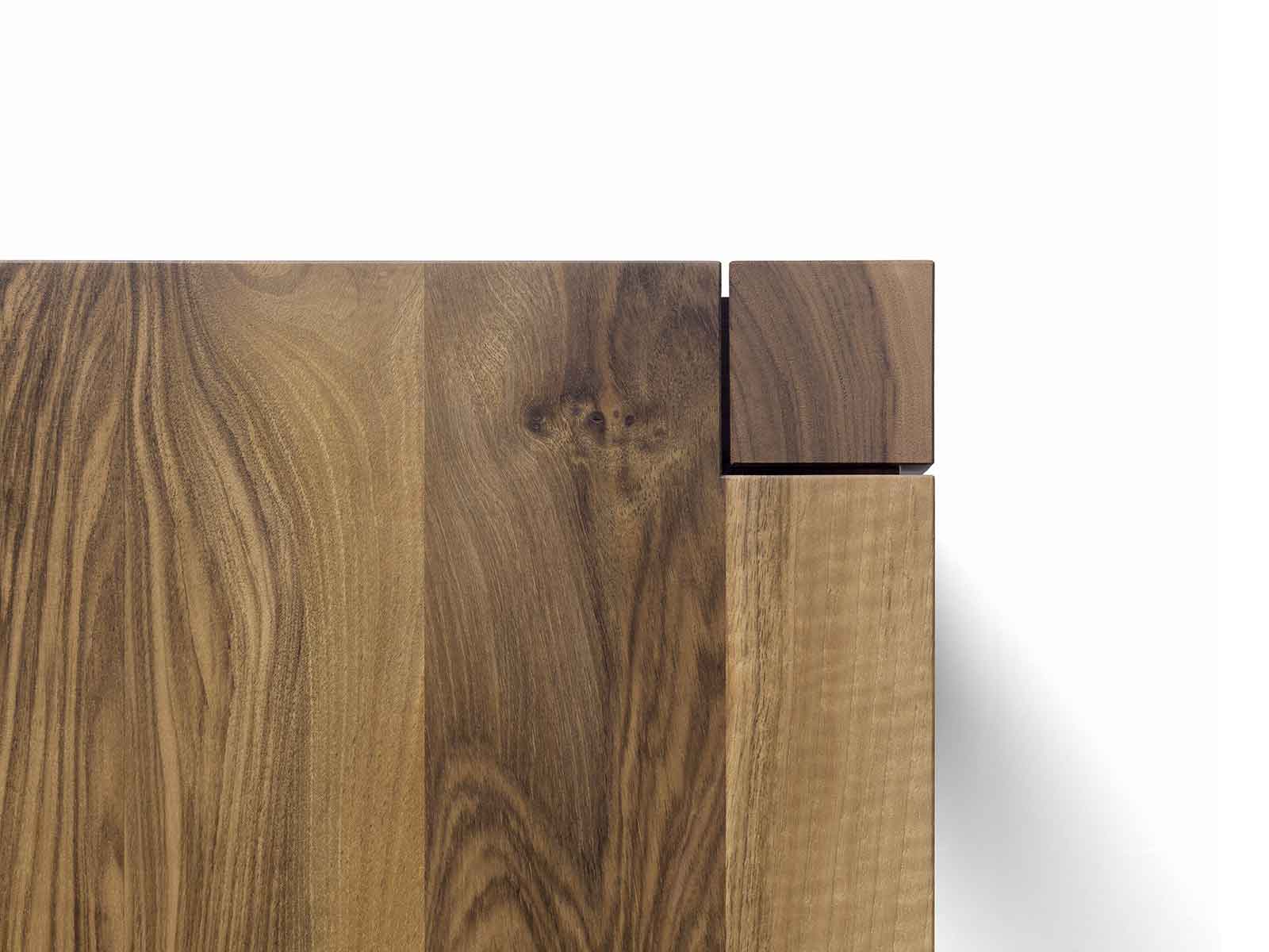 E15 Sloane Table