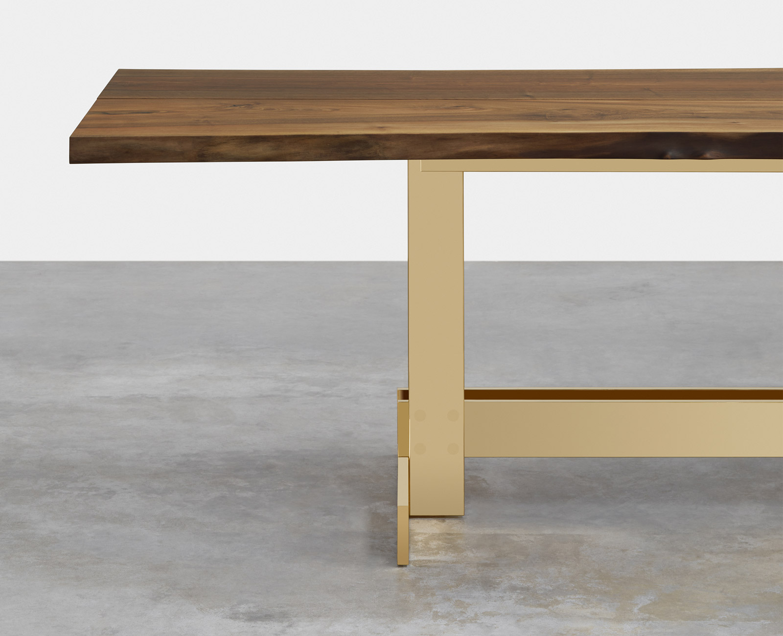 E15 Trunk Ii Table