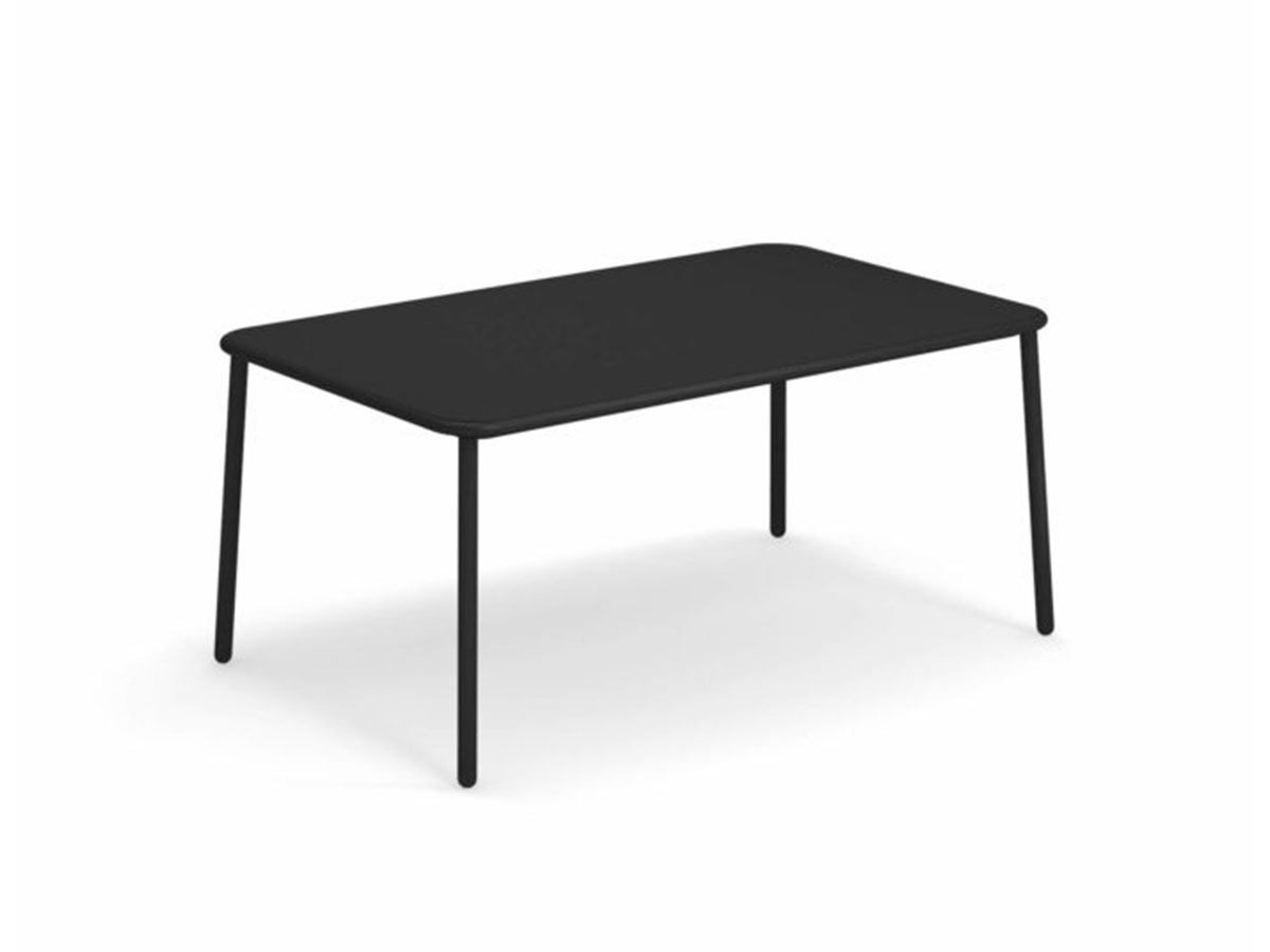 Emu Yard Table