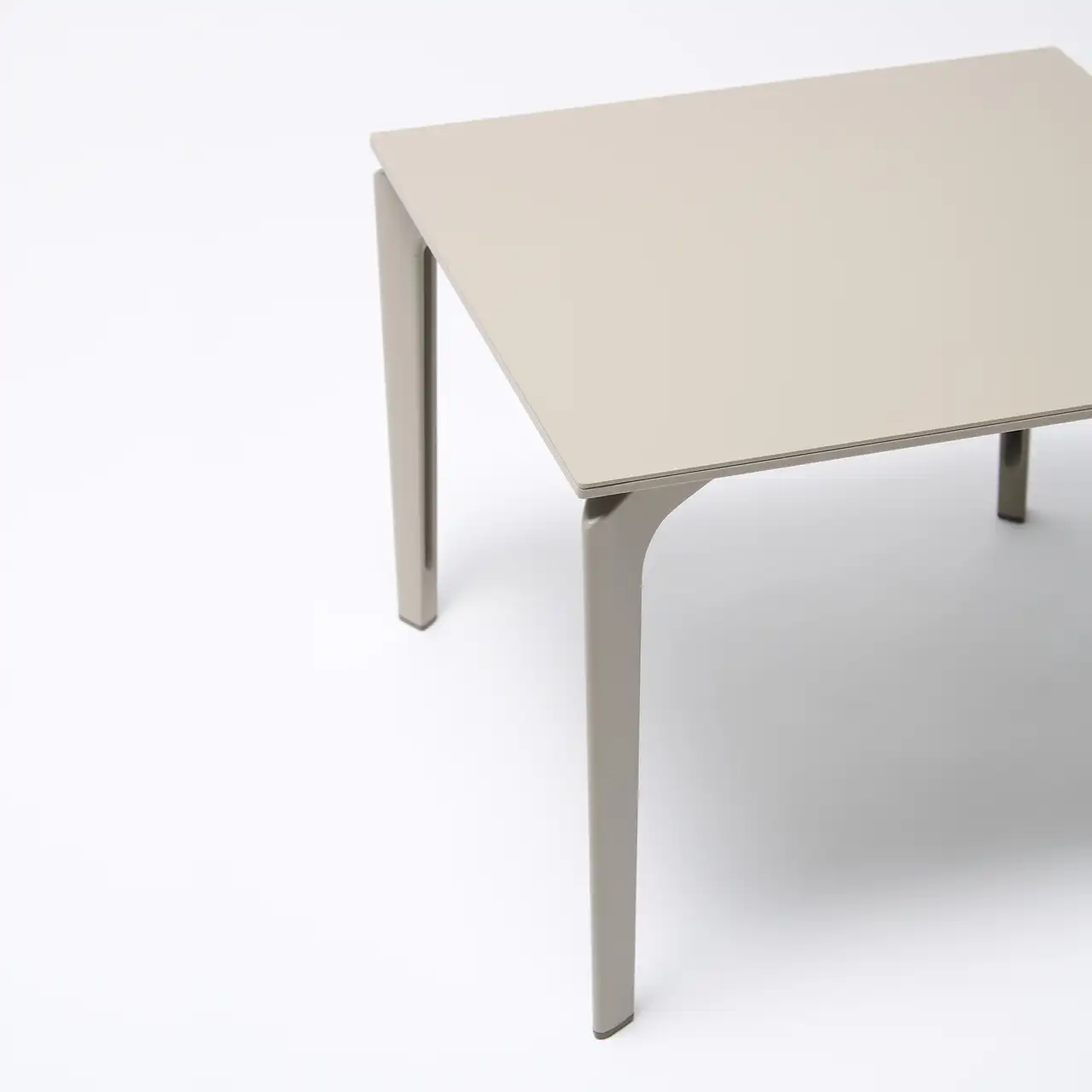 Fast Allsize Square Table Outdoor