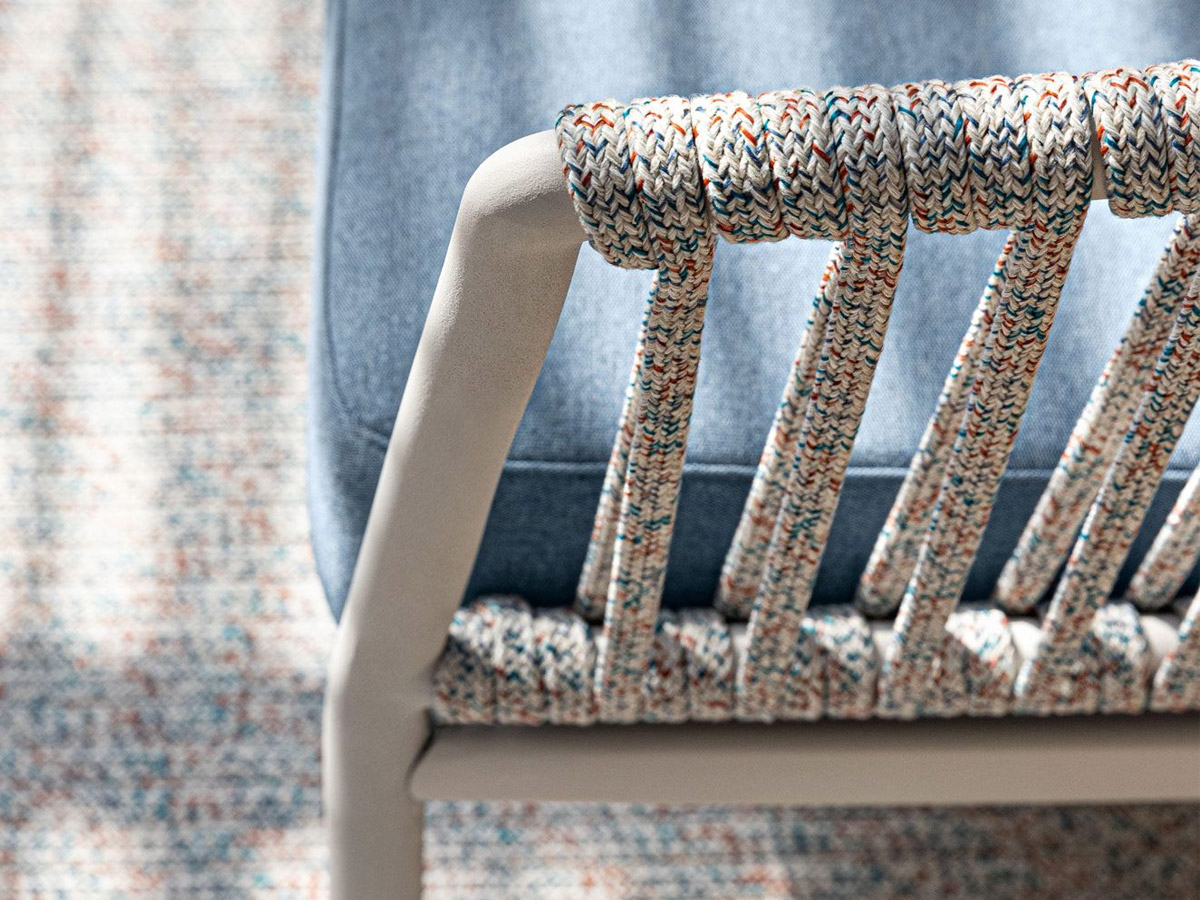 Fast Ria Armchair