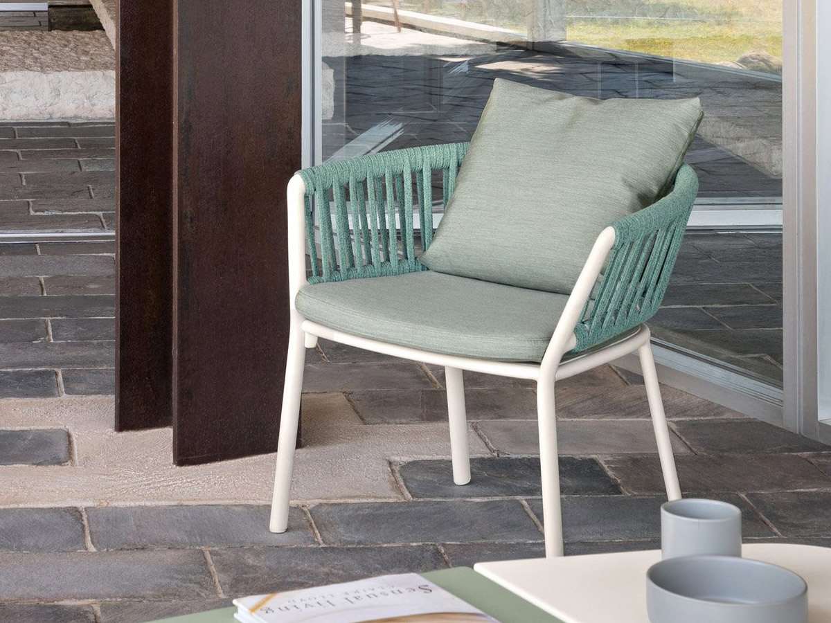 Fast Ria Lounge Armchair