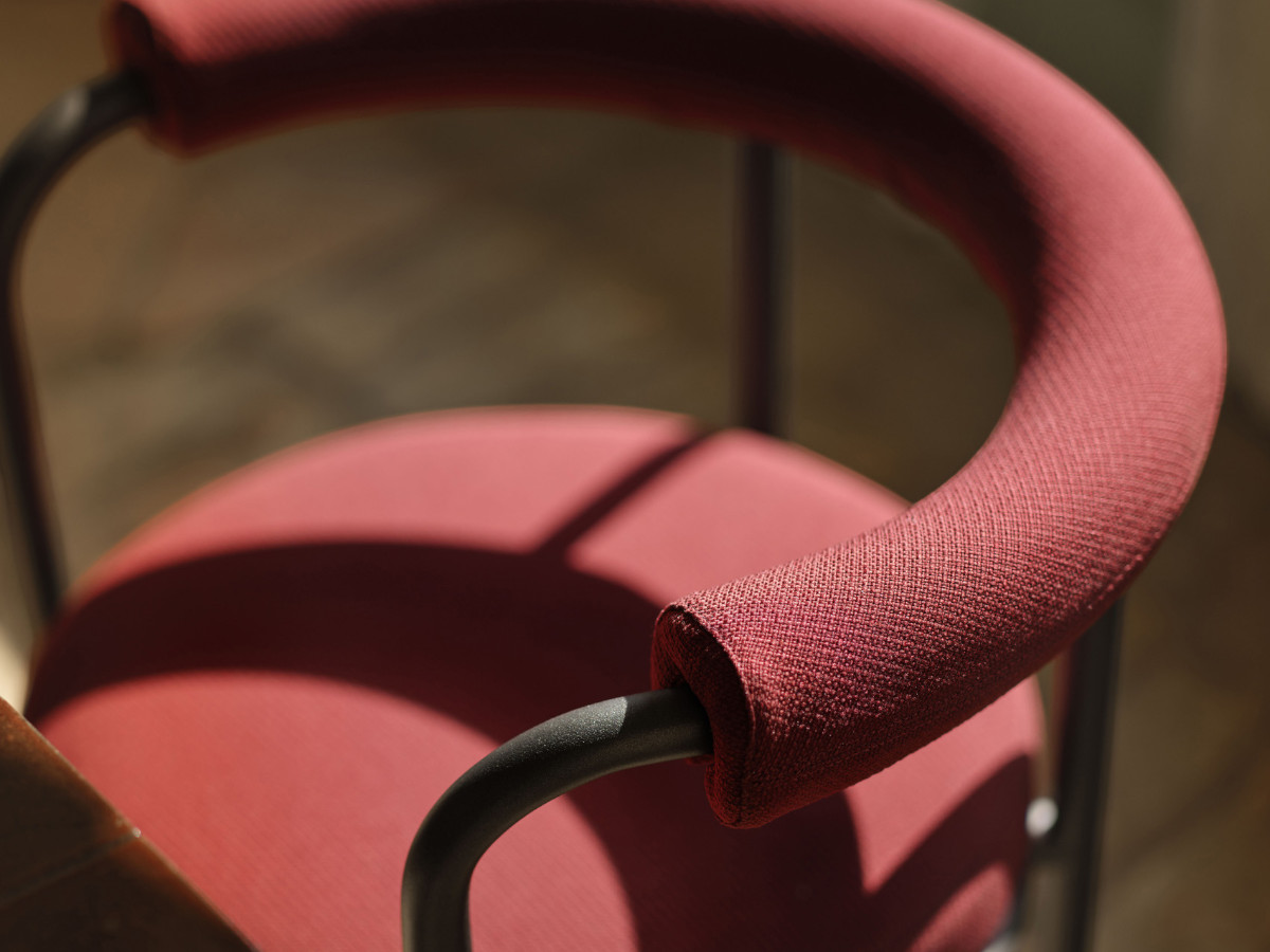 Fast Roe Chair With Cylindrical Cushions Outdoor