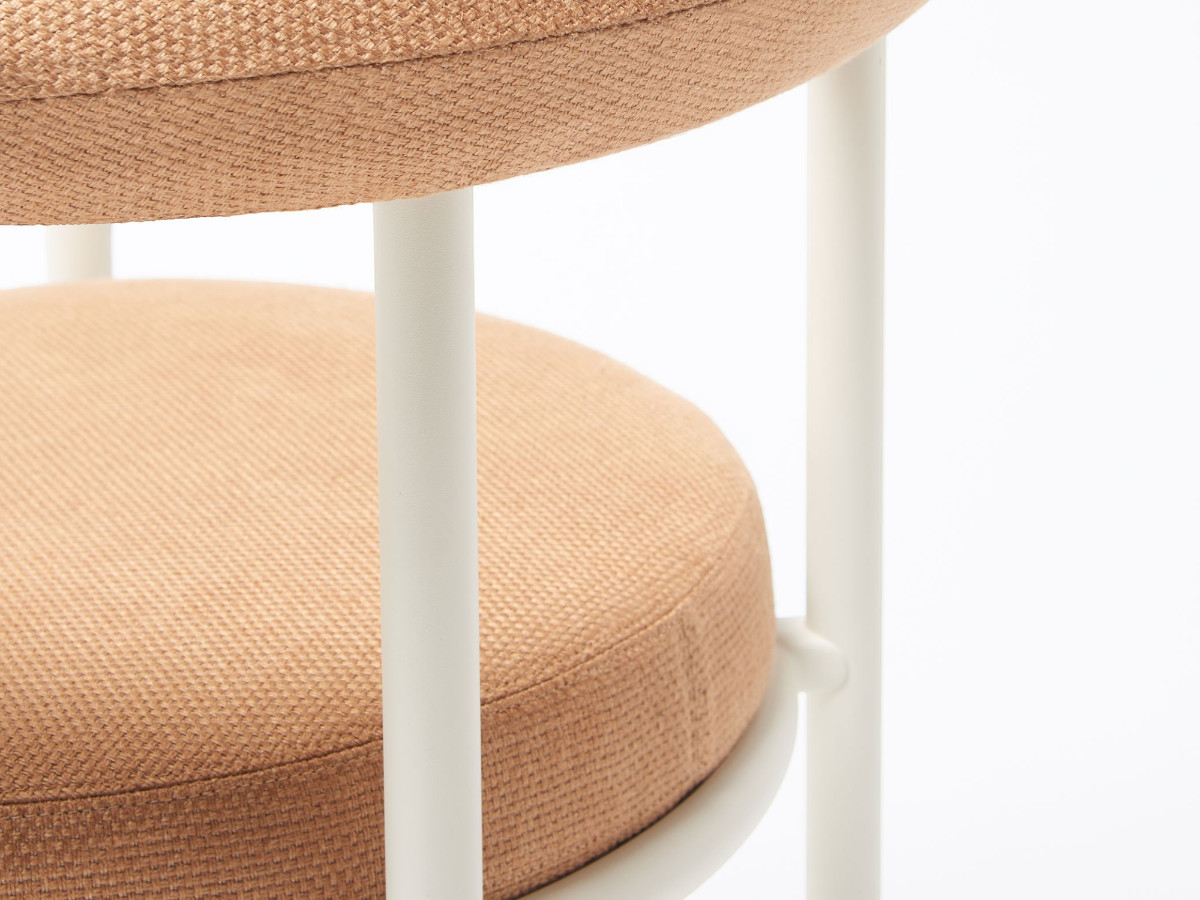 Fast Roe Chair With Cylindrical Cushions Outdoor
