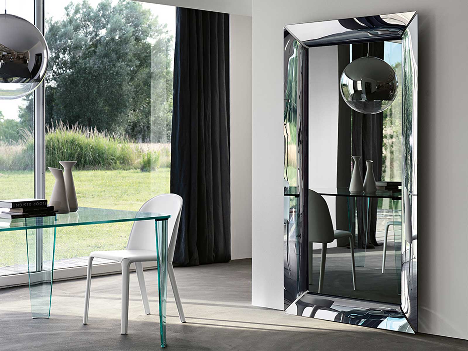 FIAM Caadre Floor Mirror