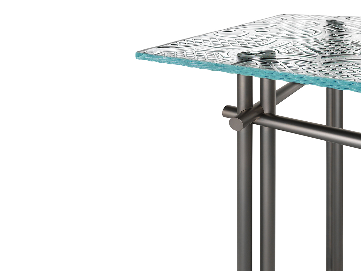FIAM Cristaline Console