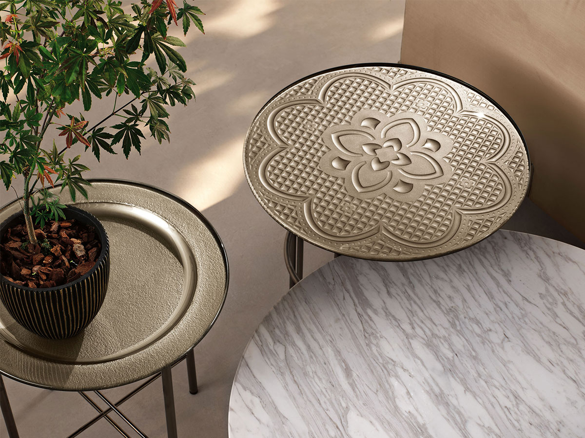 FIAM Cristaline Side Table O 50