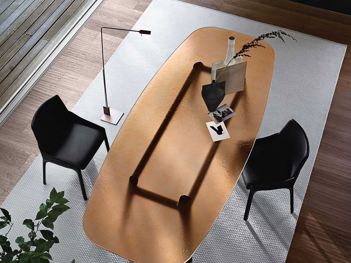 FIAM Magma Table