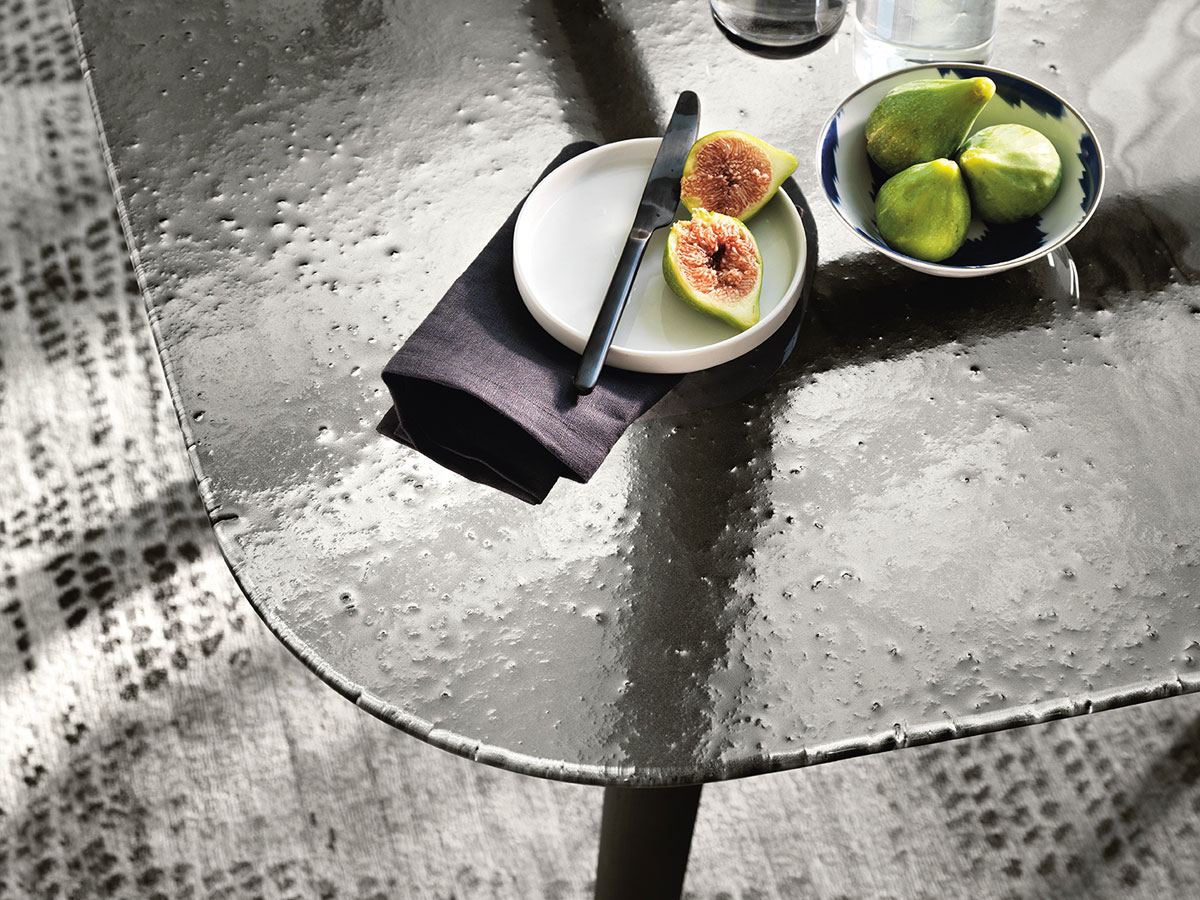 FIAM Magma Table