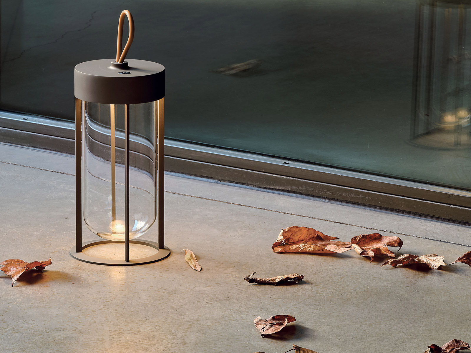 Flos In Vitro Unplugged Portable Lamp