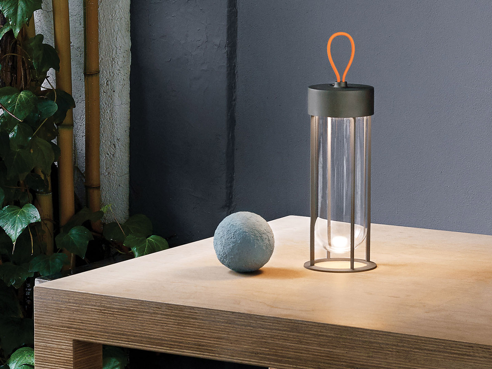 Flos In Vitro Unplugged Portable Lamp