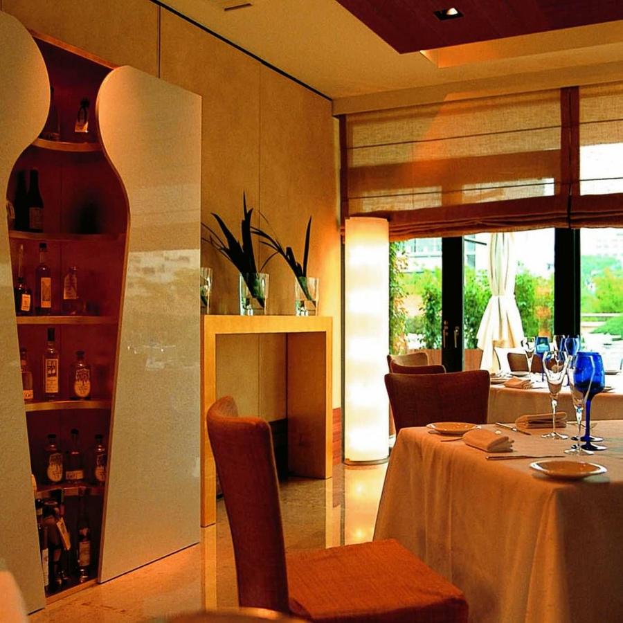 FontanaArte Pirellone Floor Lamp