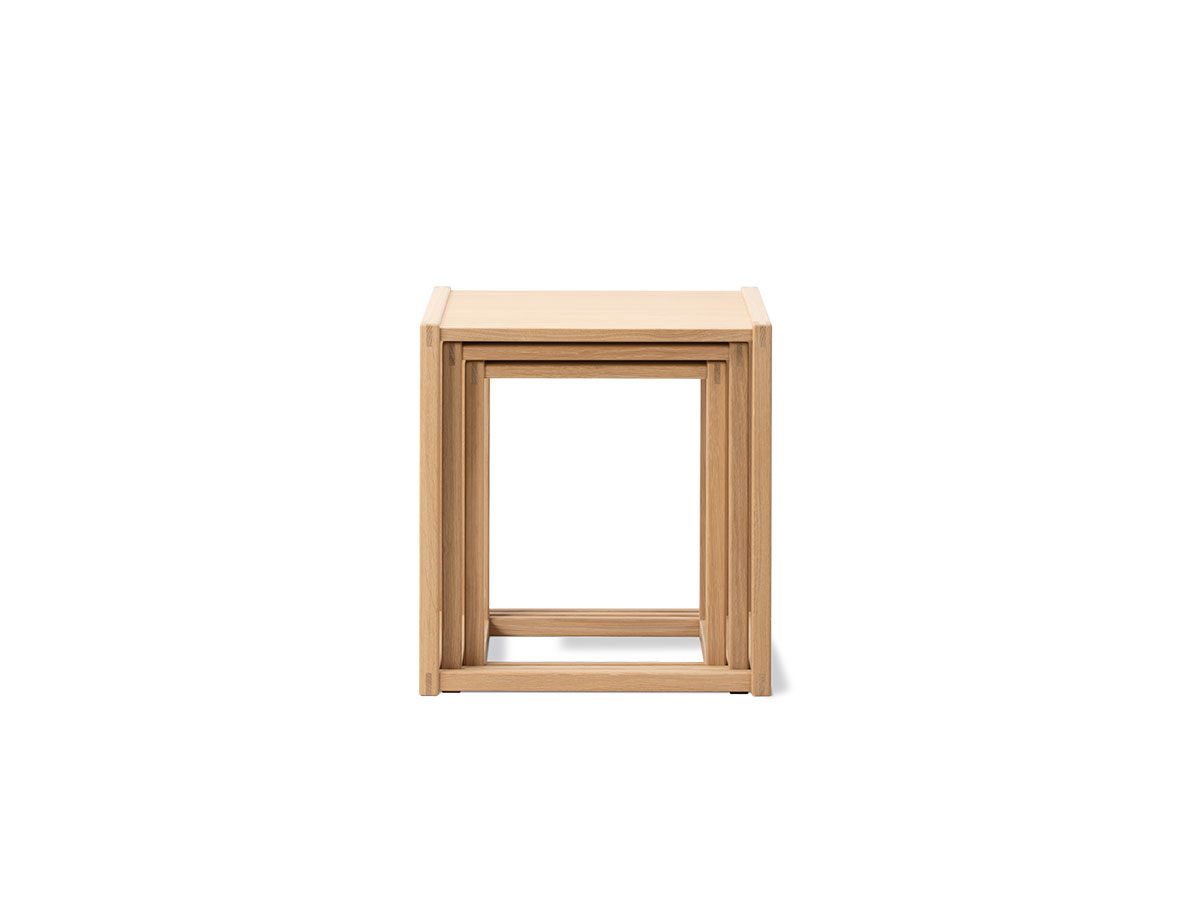 Fredericia Bm375 Nesting Table