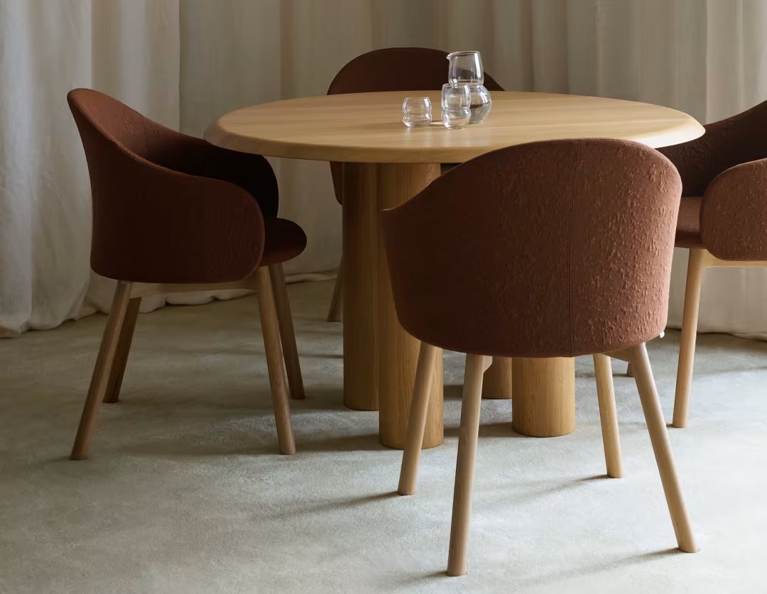 Fredericia Gomo Armchair Wood Base