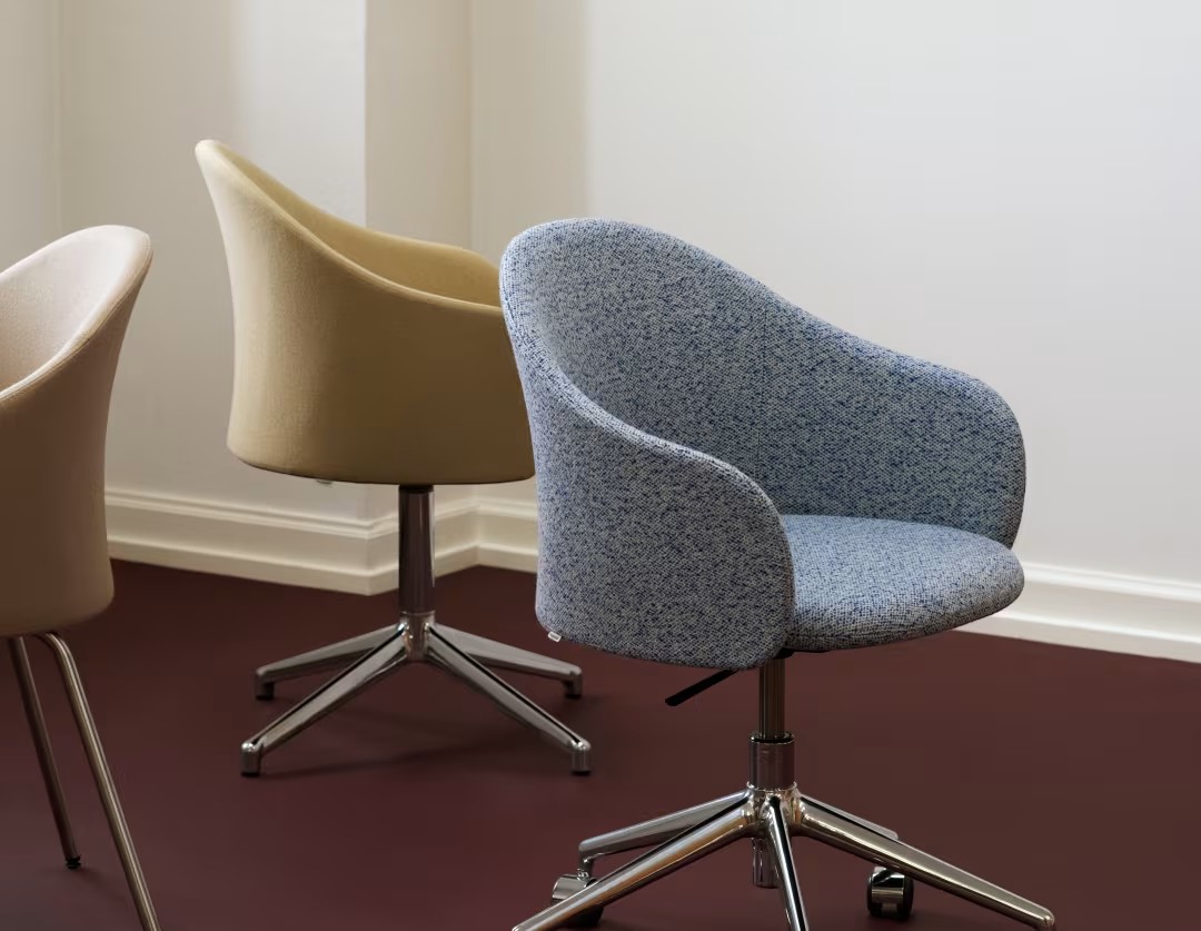 Fredericia Gomo Swivel Armchair 5 Star