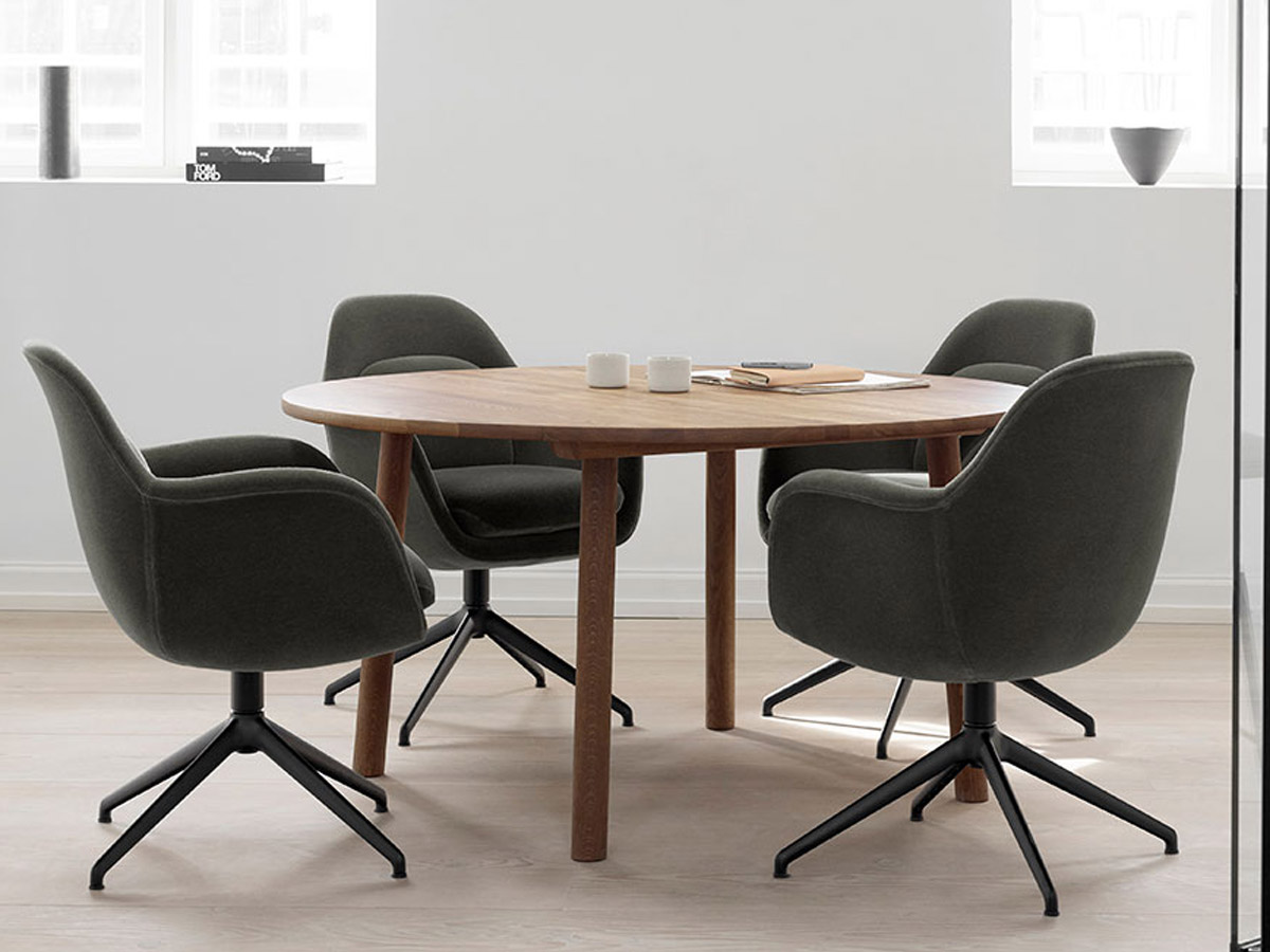 Fredericia Swoon Lounge Petit Swivel Base