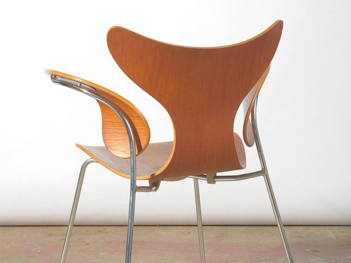 Fritz Hansen Lilytm 3208 Chair