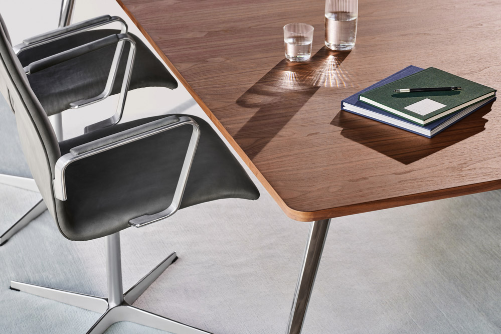 Fritz Hansen Oxford Office Armchair Medium Back With Armrests