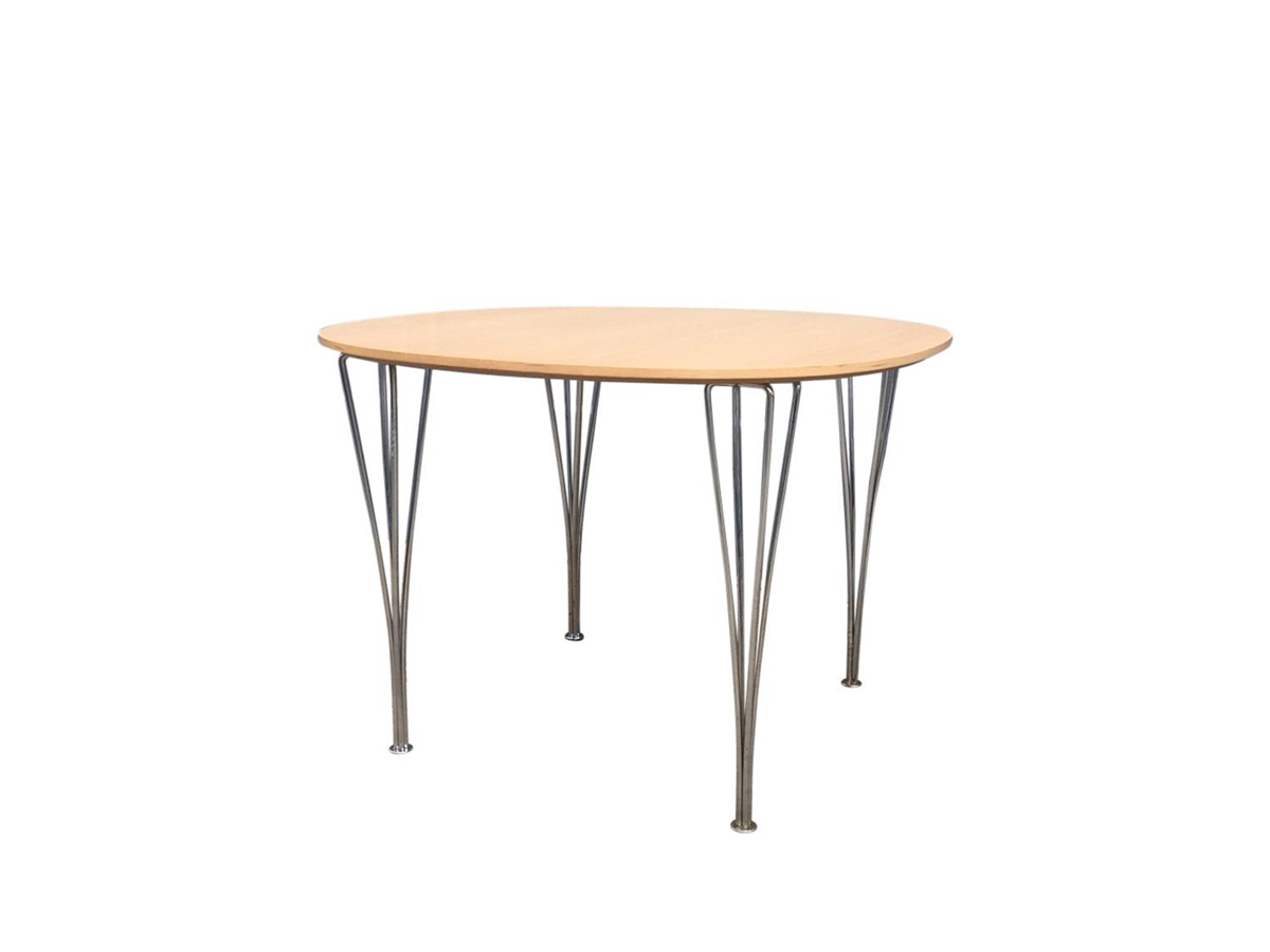 Fritz Hansen Supercircular Table
