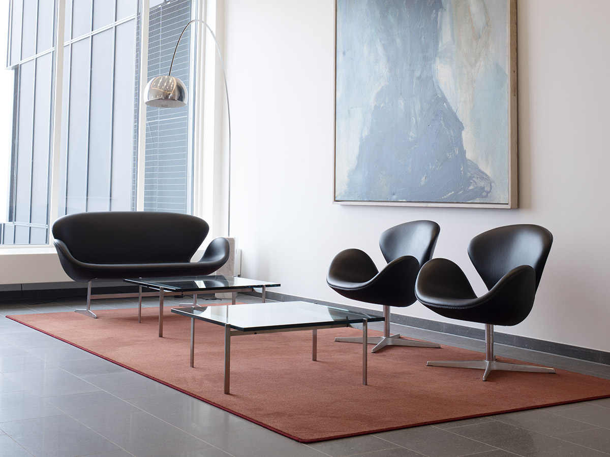 Fritz Hansen Swan Sofa