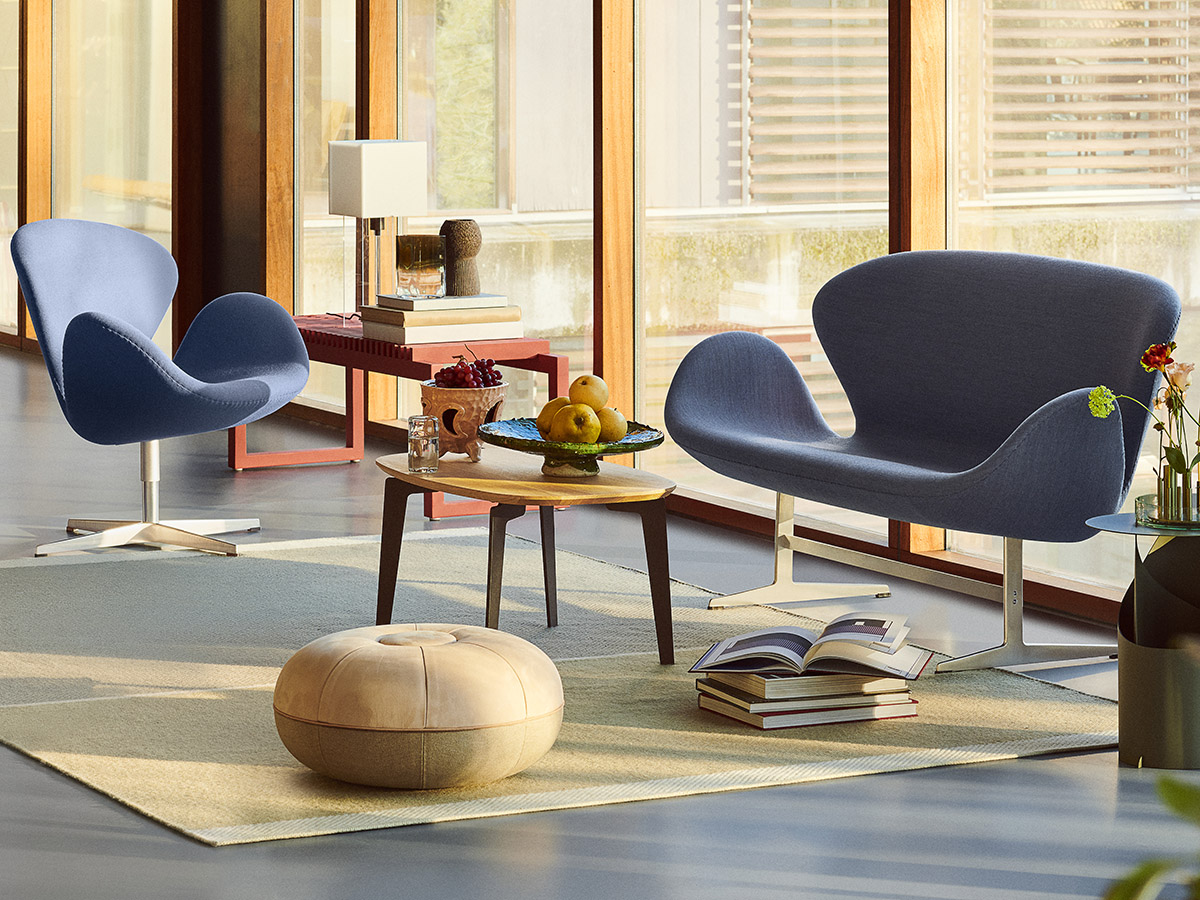 Fritz Hansen Swan Sofa