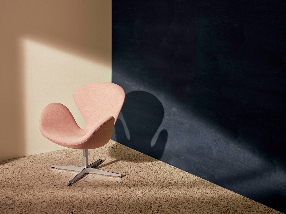 Fritz Hansen Swan Armchair