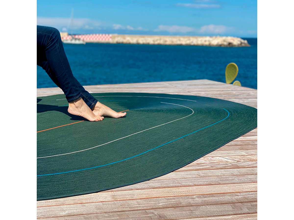 G.T.DESIGN Hula Hoop Track Rug In And Outdoor