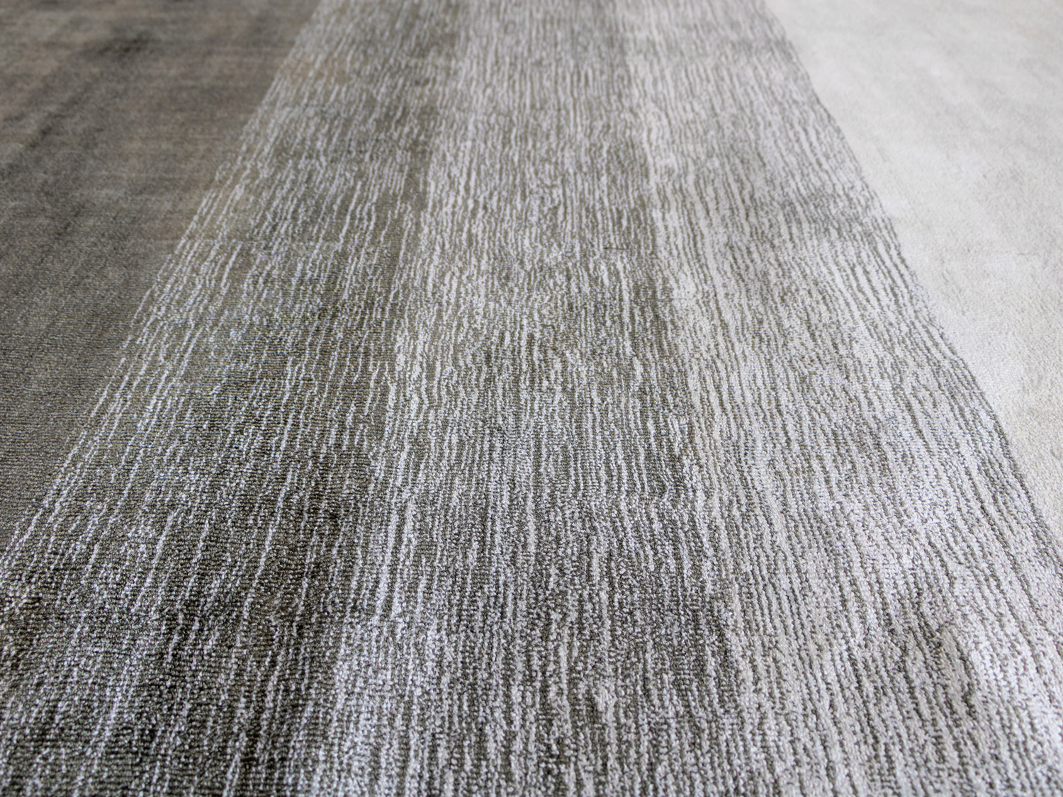 G.T.DESIGN Stripes Party Rug Bronzo Ecru