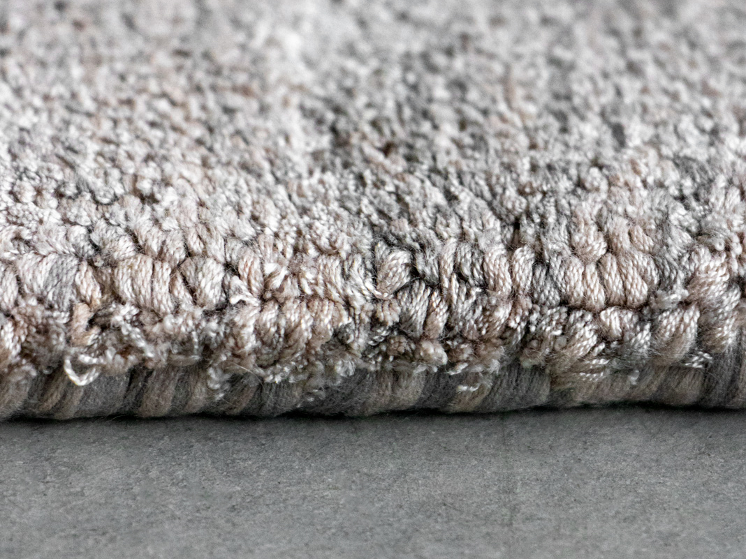 G.T.DESIGN Stripes Party Rug Platino Rose
