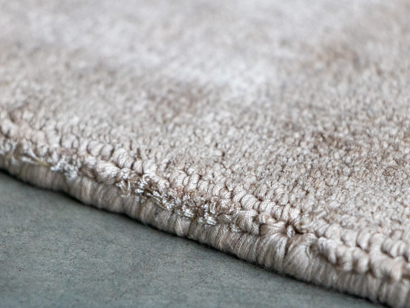 G.T.DESIGN Stripes Party Rug Platino Rose