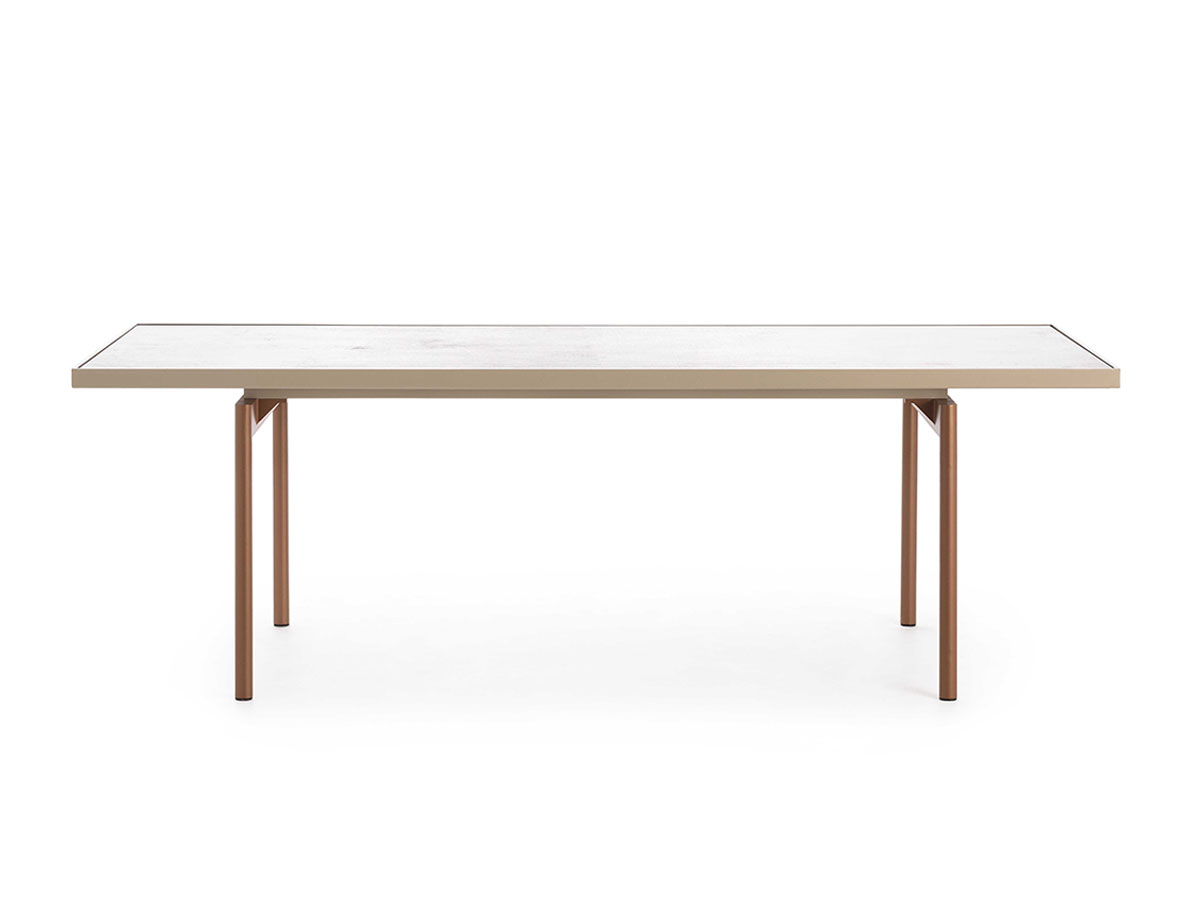 GandiaBlasco Onde Dining Table