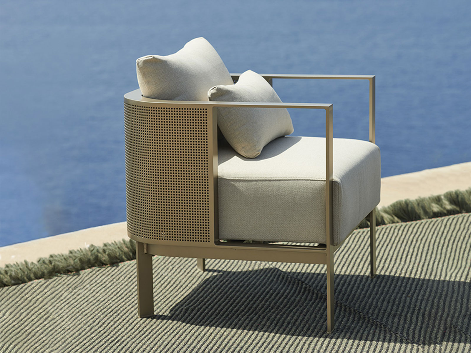 GandiaBlasco Solanas Dining Club Armchair