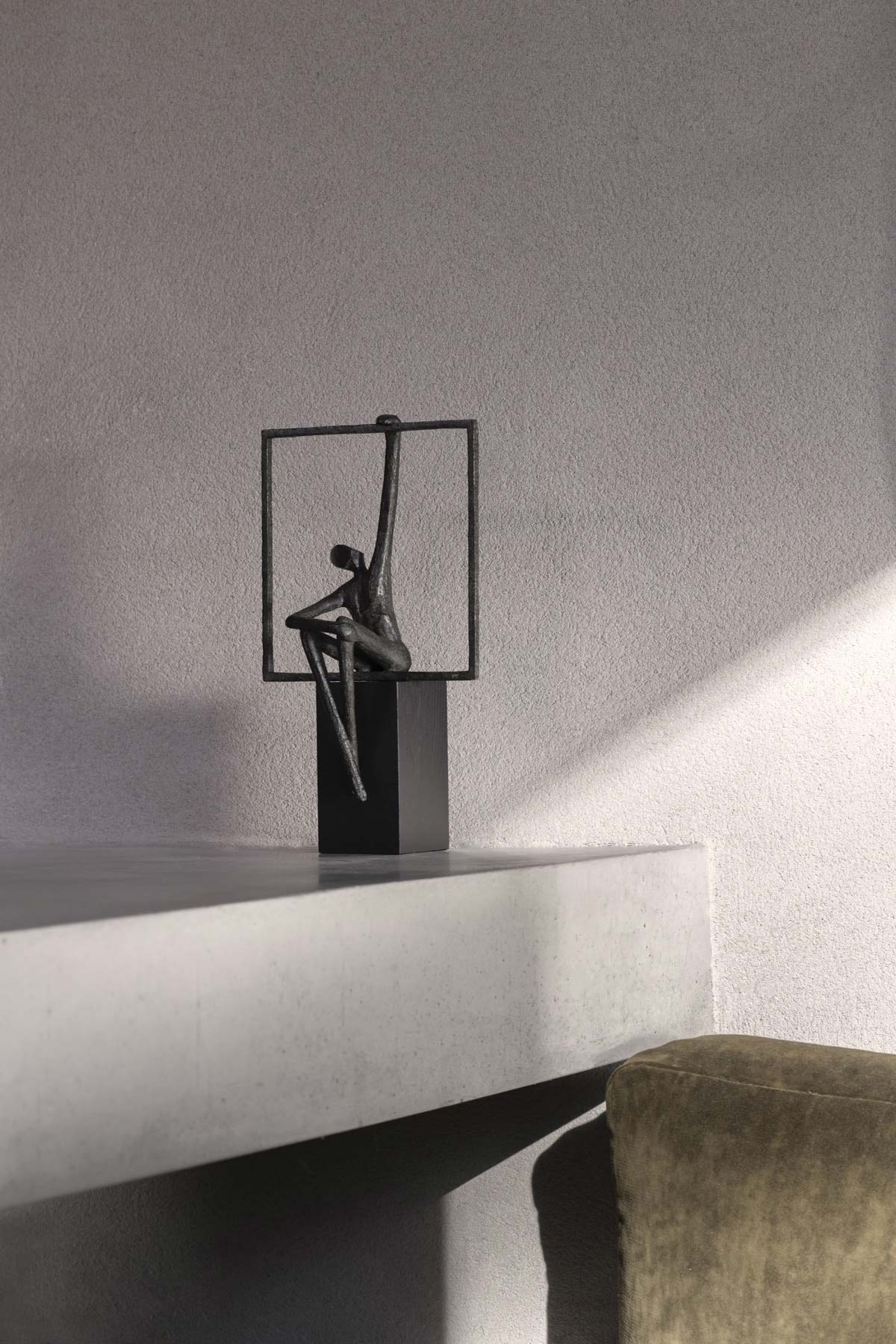 Gardeco Artus Sculpture