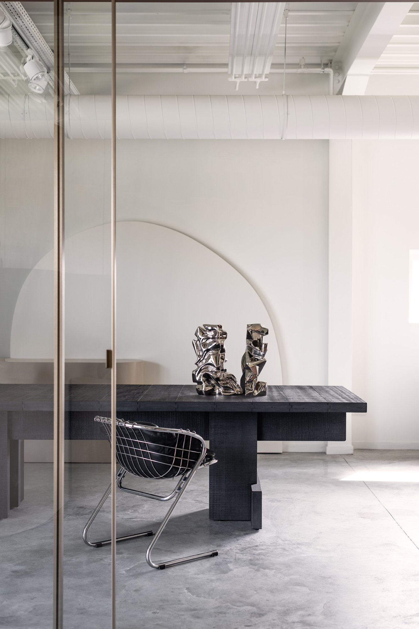Gardeco Belloria And Baxtalian Sculpture Set Of 2