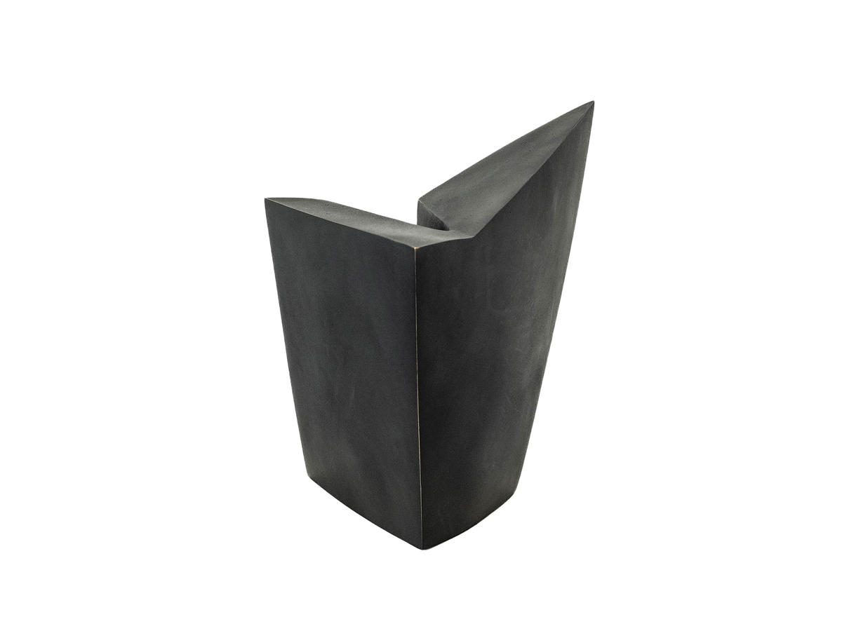 Gardeco Distracted Perspective Sculpture