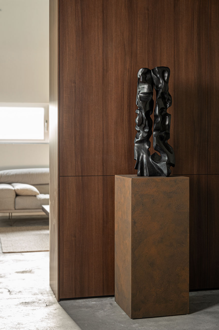 Gardeco Duende Sculpture Black