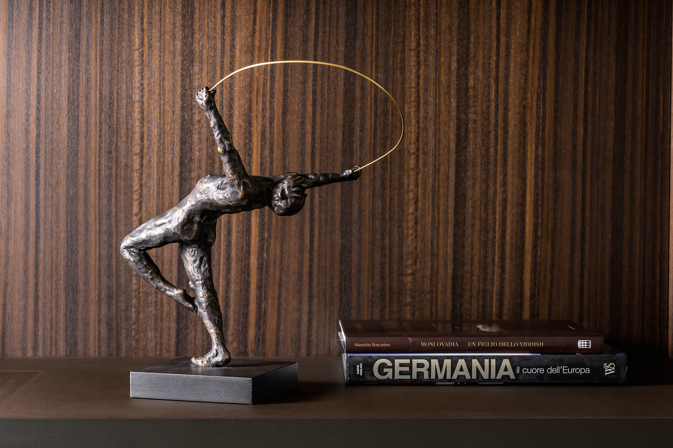 Gardeco Ribbon Dancer Sculpture