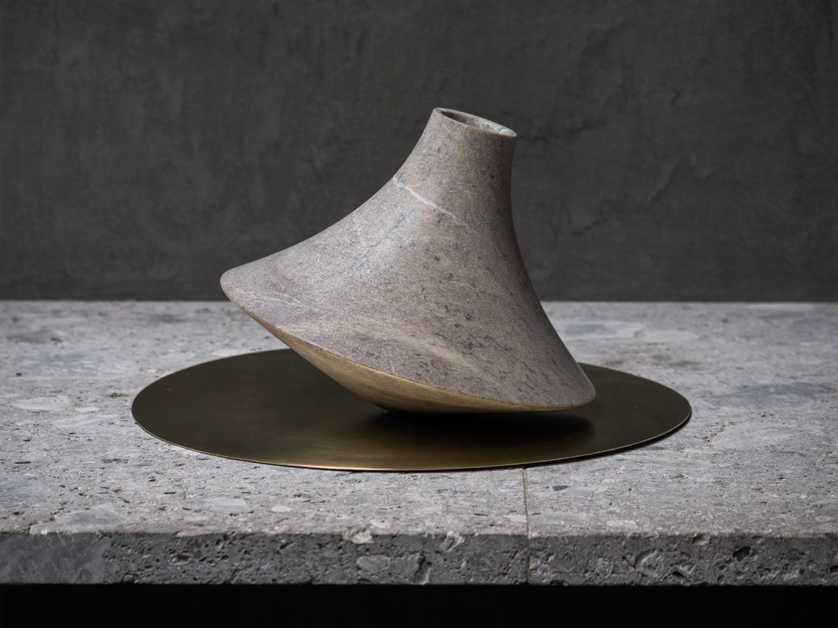Gardeco Toll Vase 01