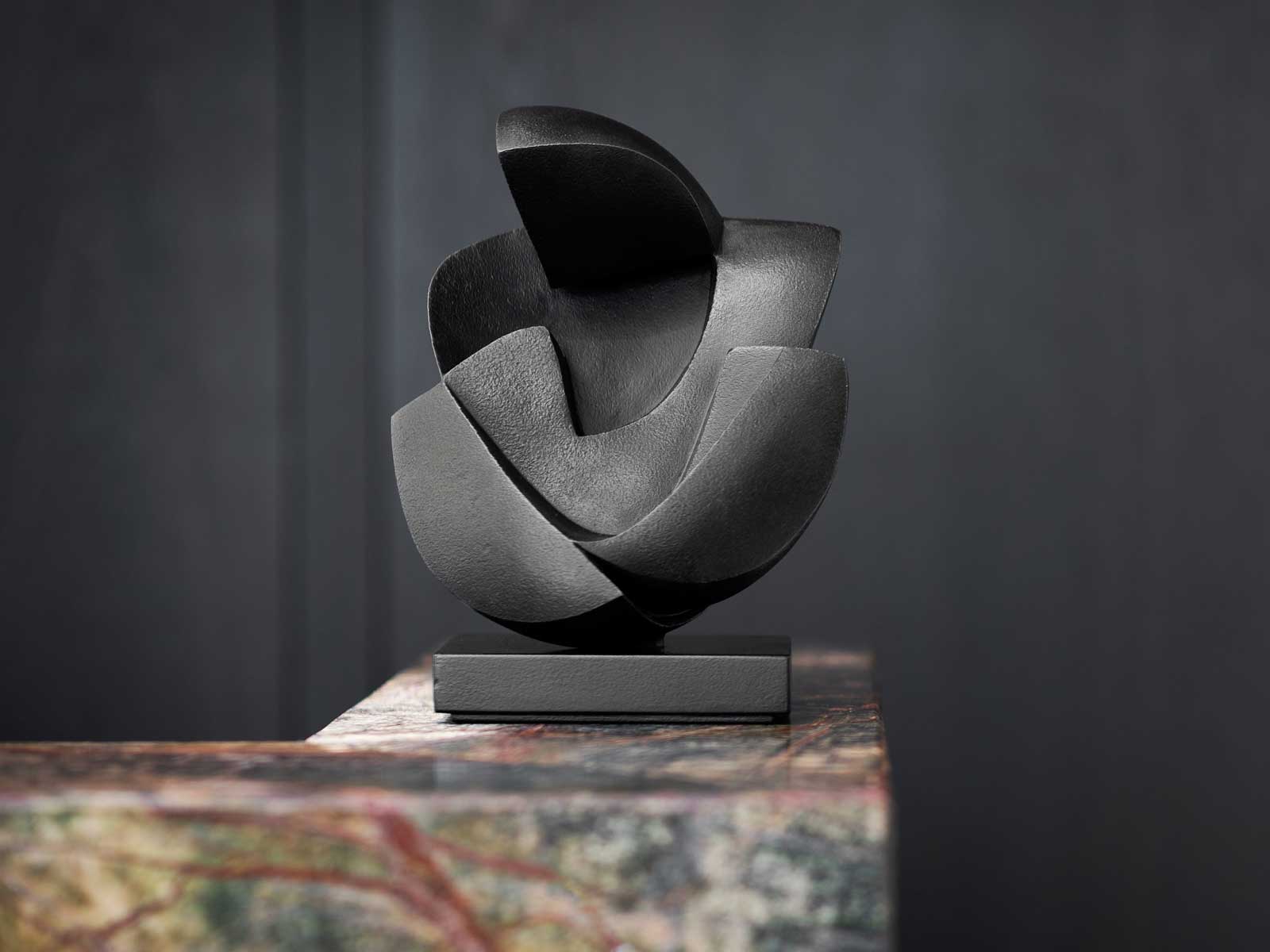 Gardeco Unconditional Love Xs Bronze Sculpture
