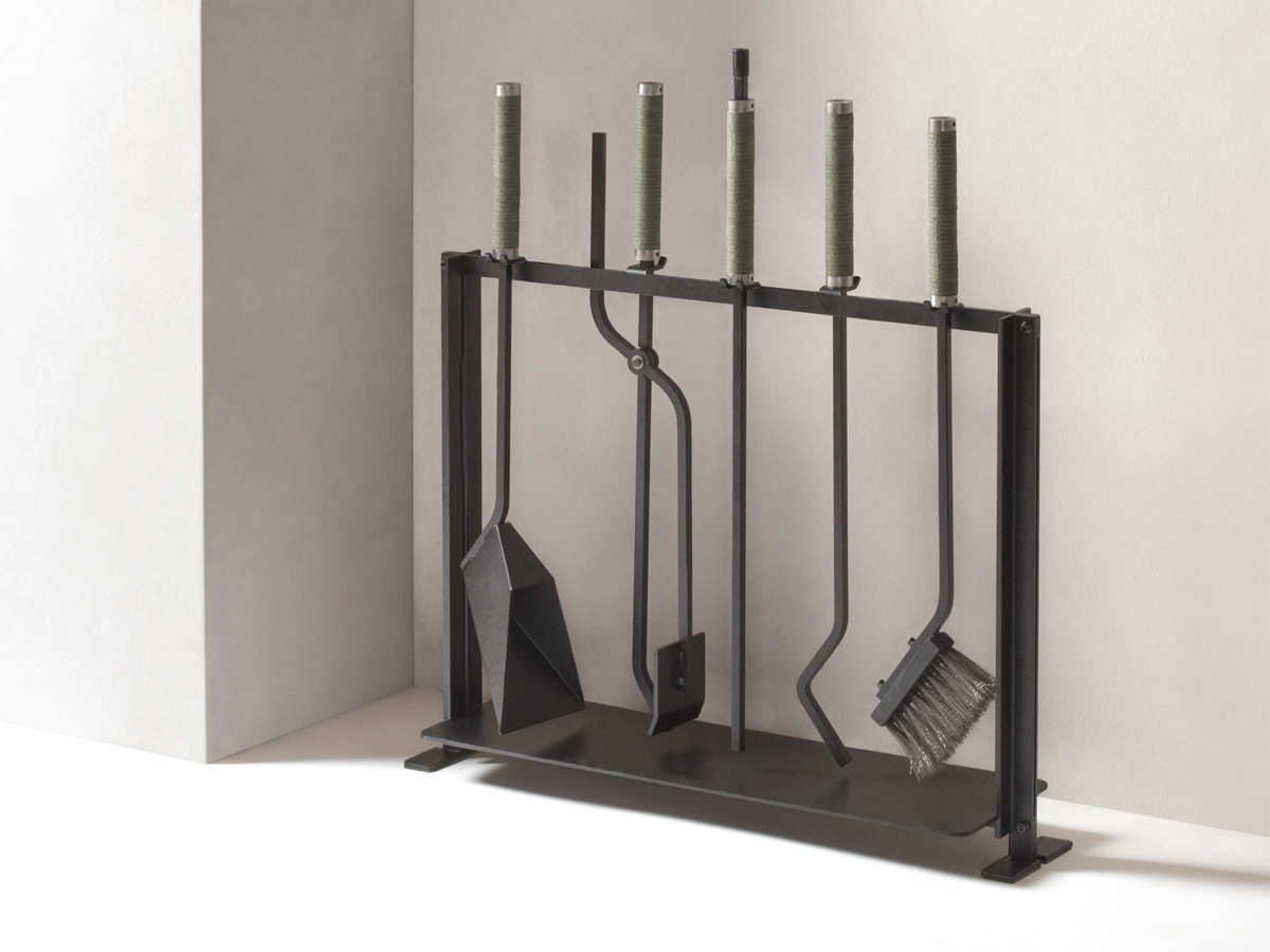 Giobagnara Megeve Fireplace Set