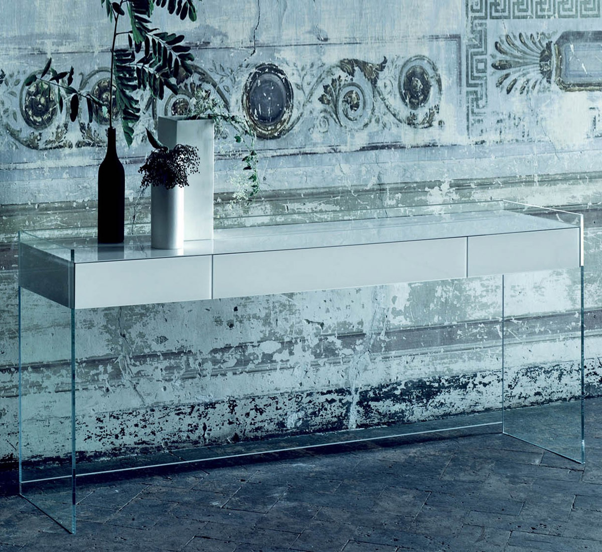 Glas Italia Float Console