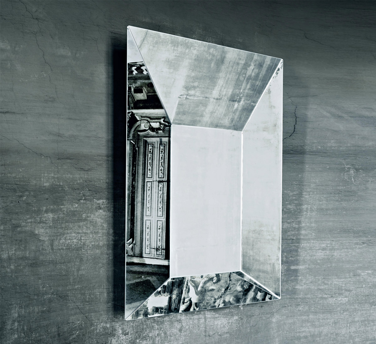 Glas Italia Leon Battista Mirror Leo02