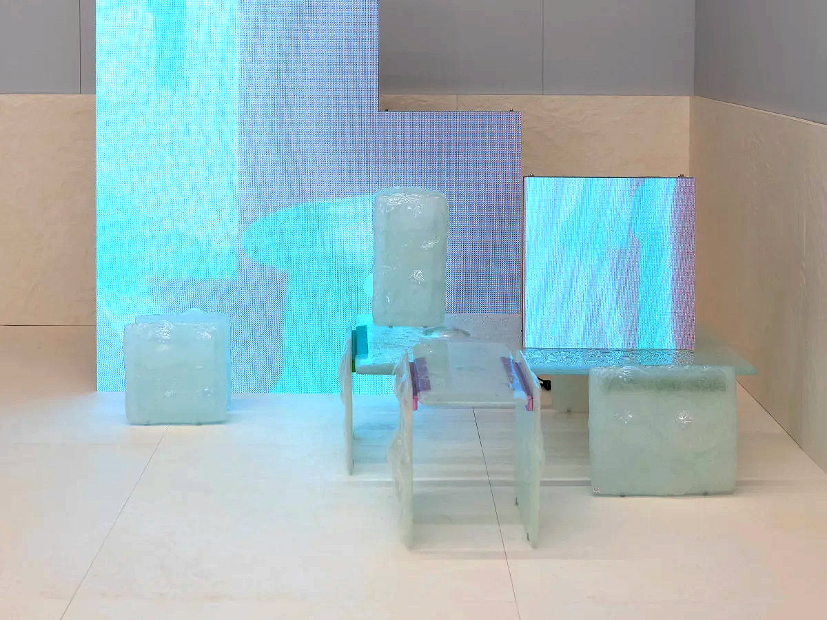 Glas Italia Opalia Vase
