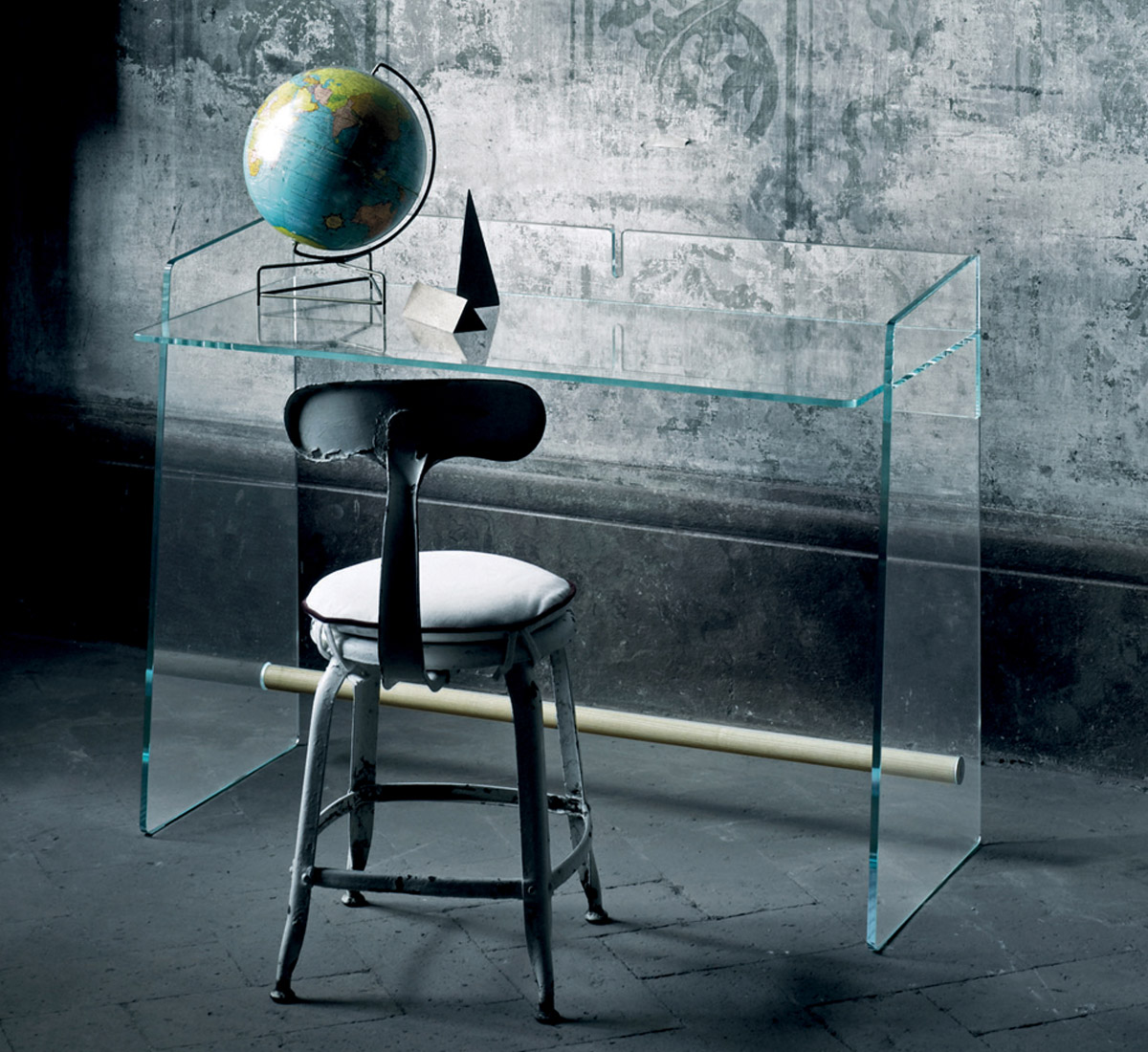 Glas Italia Pirandello Writing Desk