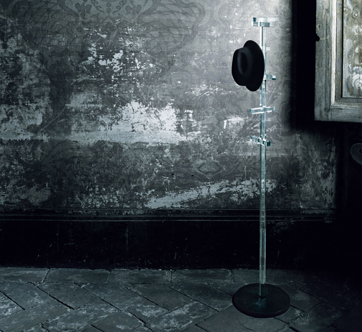 Glas Italia Telegrafo Coat Hanger