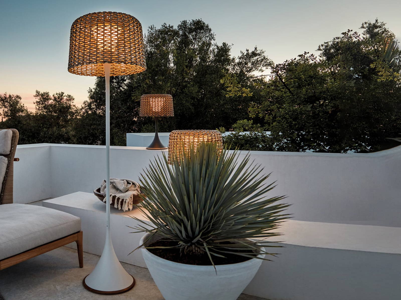 Gloster Ambient Mesh Tall Lantern Outdoor Floor Lamp
