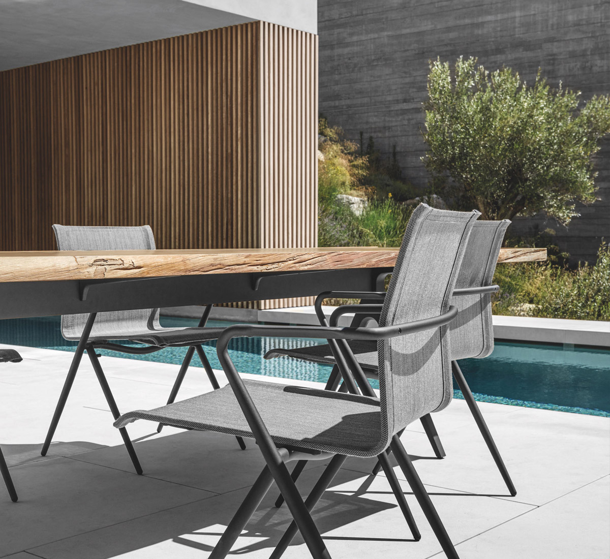 Gloster Split Raw Table Le
