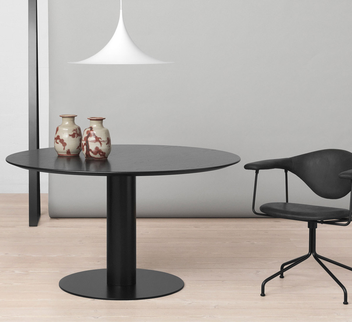 Gubi 20 Round Table O 130 Cm