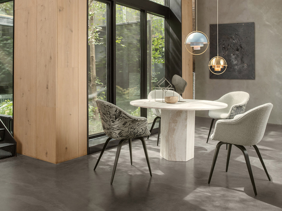 Gubi Epic Table